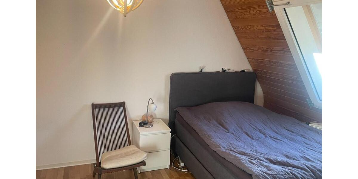 Dachgeschoßwohnung Düsseldorf Stadtbezirk 2 - 3 Zimmer, 58 m&sup2;, 1.200&euro; | Angebot:24308951