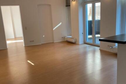 Wohnung Solingen Central - 2 Zimmer, 63 m&sup2;, 600&euro; | Angebot:24801786
