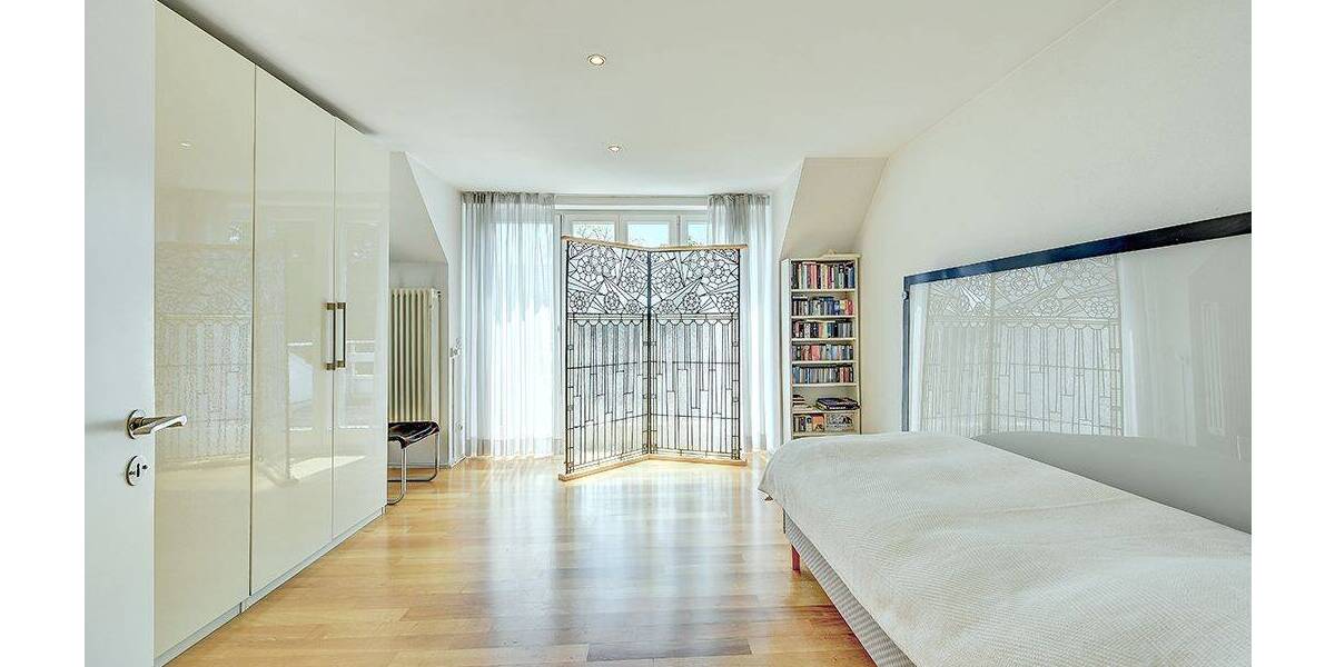 Einfamilienhaus Düsseldorf Golzheim - 8 Zimmer, 270 m&sup2;, 3.890.000&euro; | Angebot:23957250