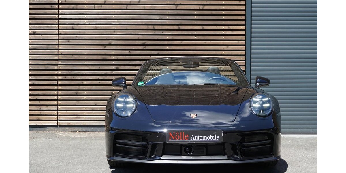Porsche 992 Carrera S Matrix Bose Carbon HA-Lenk NP209t 5.890 km 172.400 &euro; Wuppertal 42327