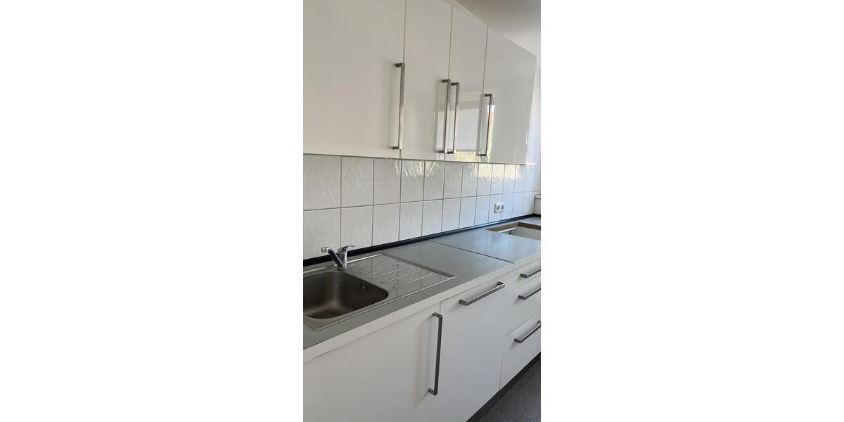 Dachgeschoßwohnung Düsseldorf Niederkassel - 3 Zimmer, 75 m&sup2;, 1.450&euro; | Angebot:27602962