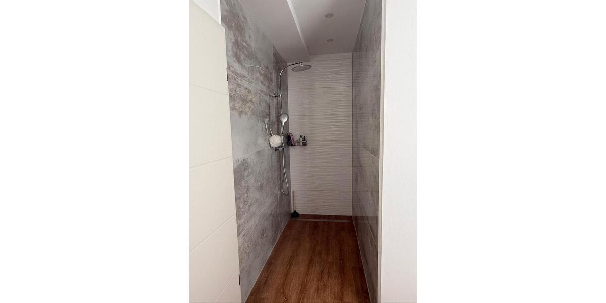 Bungalow Solingen Mitte - 4 Zimmer, 170 m&sup2;, 2.100&euro; | Angebot:27615095