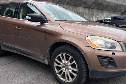 Volvo XC60 337.290 km 4.450 &euro; wuppertal 42285