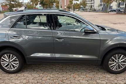 VW T-Roc 19.000 km 22.900 &euro; Köln 50968
