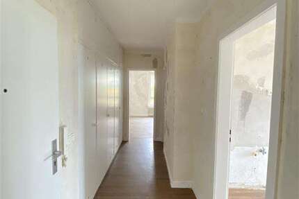 Wohnung Solingen Solingen-Mitte - 4 Zimmer, 81 m&sup2;, 781&euro; | Angebot:27609108