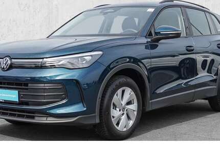 VW Tiguan 19.632 km 28.760 &euro; Düsseldorf 40474