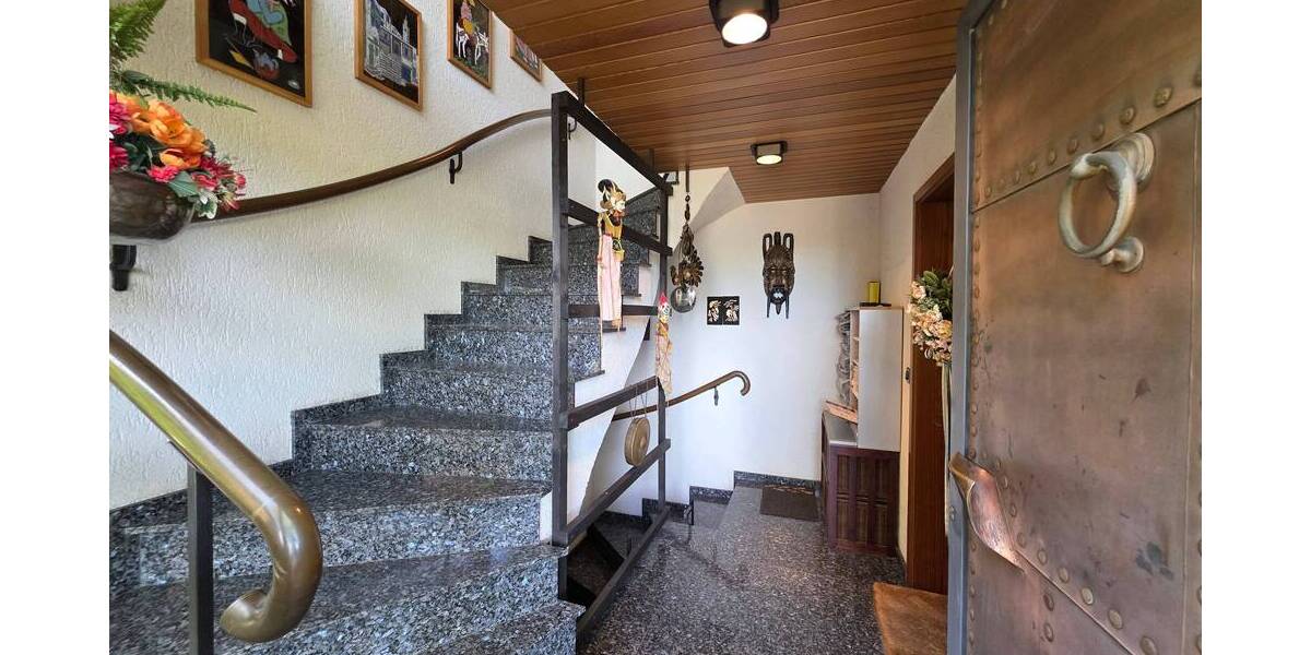 Mehrfamilienhaus, Wohnhaus Velbert Mitte - 6 Zimmer, 230 m&sup2;, 490.000&euro; | Angebot:23944327