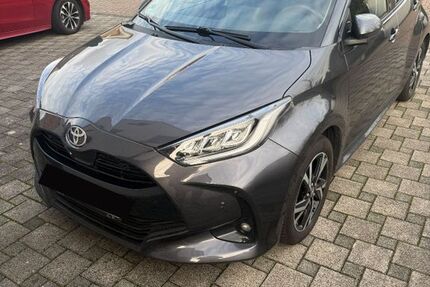 Toyota Yaris 30.000 km 22.500 &euro; Düsseldorf 40591