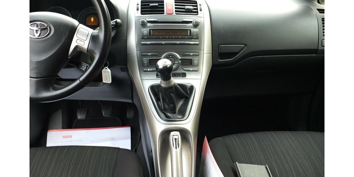 Toyota Auris 1.6i BLACK WEEK 25: SOL ALLE INSPEKTIONEN GA 174.885 km 4.908 € Köln 50858