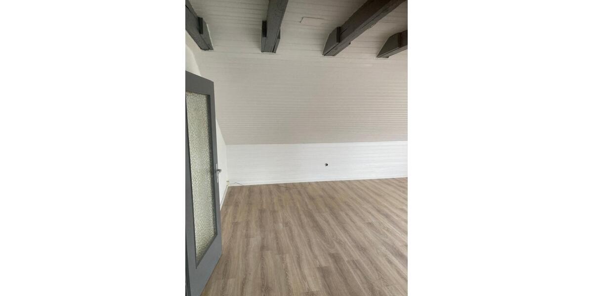 Dachgeschoßwohnung Dormagen Sankt Peter - 2.5 Zimmer, 51 m&sup2;, 705&euro; | Angebot:24428278