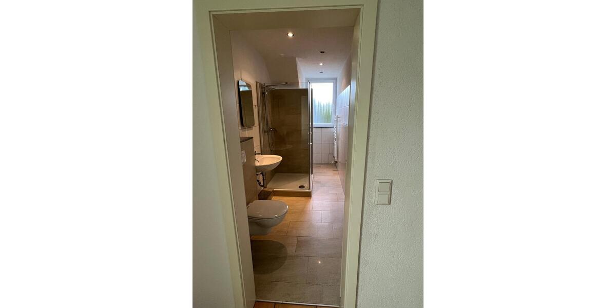 Dachgeschoßwohnung Solingen Wald - 3 Zimmer, 80 m&sup2;, 750&euro; | Angebot:26335367