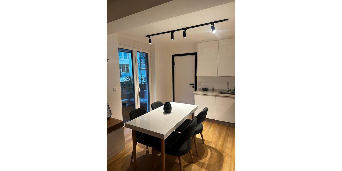 Etagenwohnung Düsseldorf Stadtmitte - 2 Zimmer, 46 m&sup2;, 972&euro; | Angebot:23862036