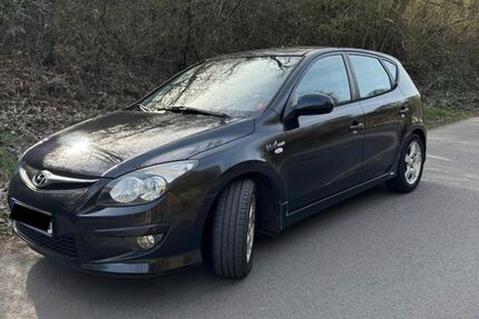 Hyundai i30 93.000 km 4.700 &euro; Leverkusen 51377