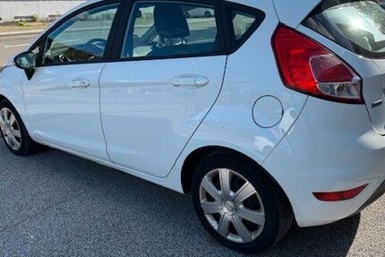 Ford Fiesta 184.000 km 3.500 € Remscheid 42899