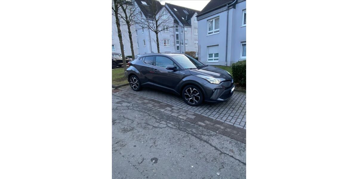 Toyota C-HR 88.000 km 20.900 &euro; Solingen 42719