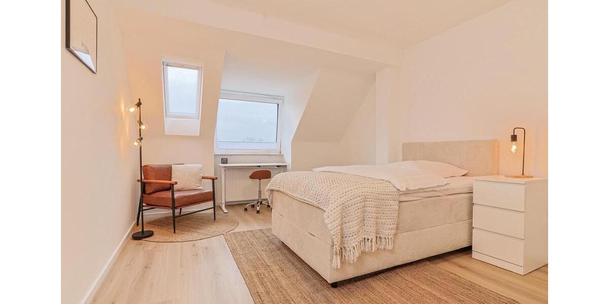 Dachgeschoßwohnung Düsseldorf Düsseltal - 4 Zimmer, 100 m&sup2;, 595.000&euro; | Angebot:24604999