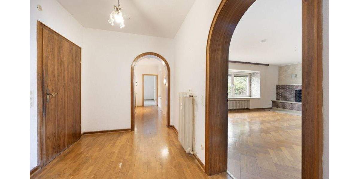 Großzügiges Einfamilienhaus mit zwei Einliegerwohnungen in Odenthal Eikamp - Mehrfamilienhaus, Wohnhaus Odenthal / Eikamp Eikamp | Angebot:25900153