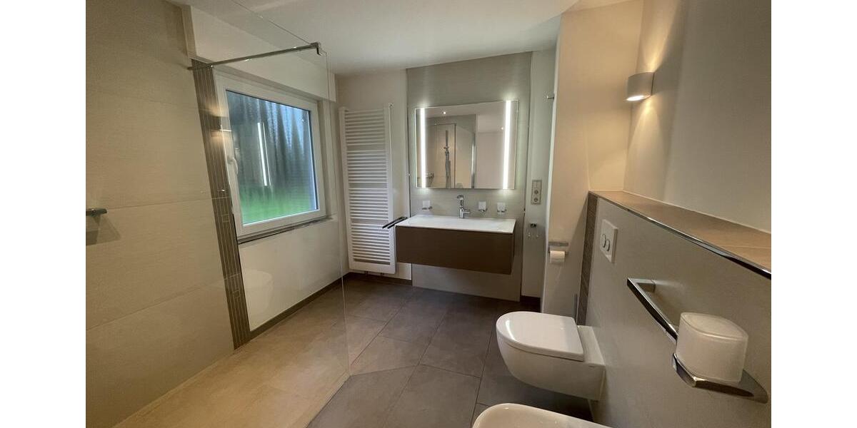 Einfamilienhaus Bergisch Gladbach - 3 Zimmer, 115 m&sup2;, 1.600&euro; | Angebot:26670208