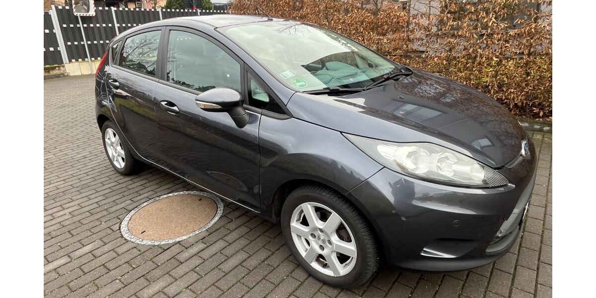 Ford Fiesta 114.800 km 4.500 &euro; Langenfeld 40764