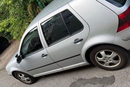 VW Golf 190.000 km 850 &euro; Velbert 42549