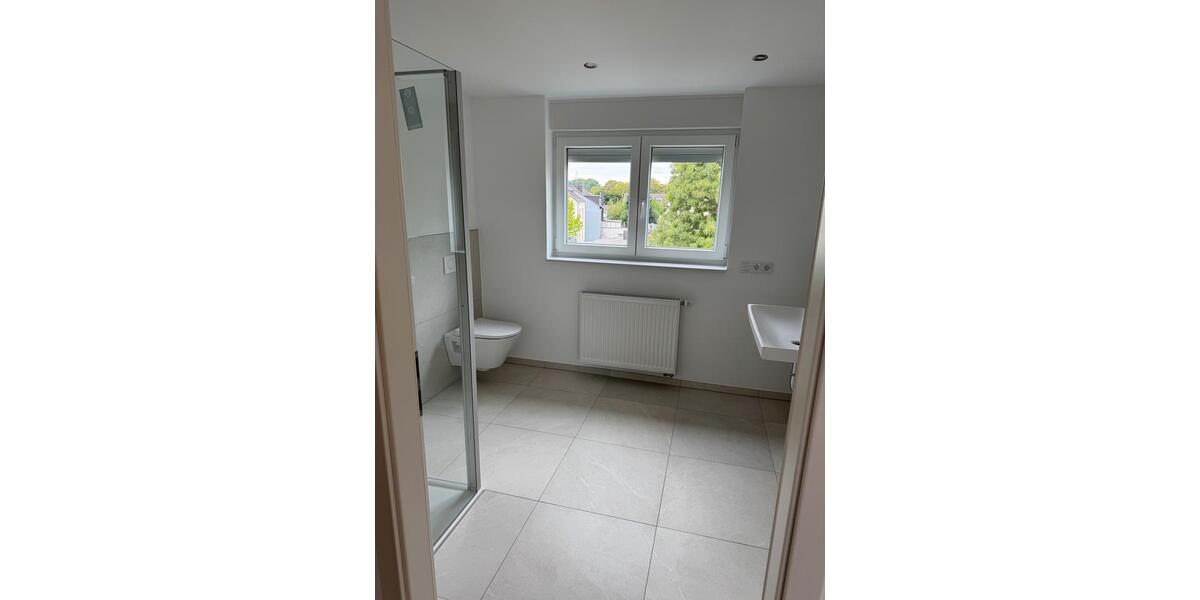 Dachgeschoßwohnung Leverkusen Opladen - 2 Zimmer, 83 m&sup2;, 1.100&euro; | Angebot:27598662