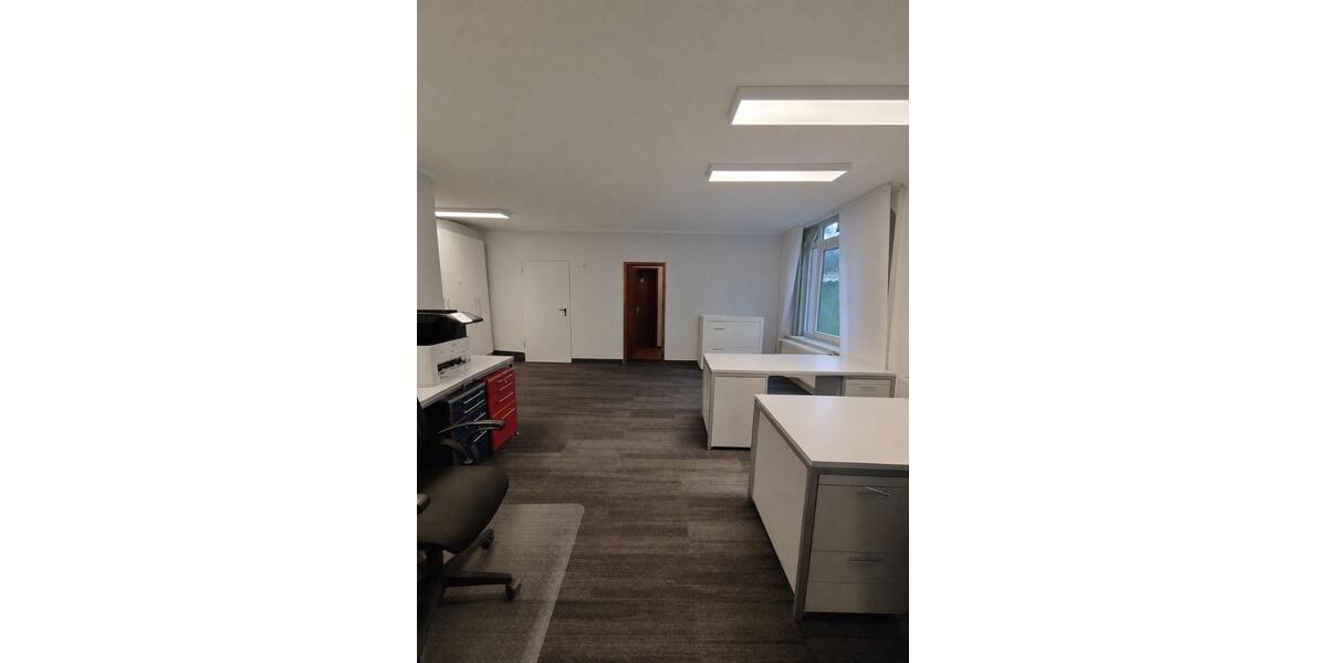 Ihr neuer Betriebsstandort in Köln-Bickendorf freitragende Gewerbehalle (ca. 625 m²) mit Büro (ca. 225 m²) und exklusiver Außenfläche - Gewerbeobjekt Köln Bickendorf | Angebot:27628898