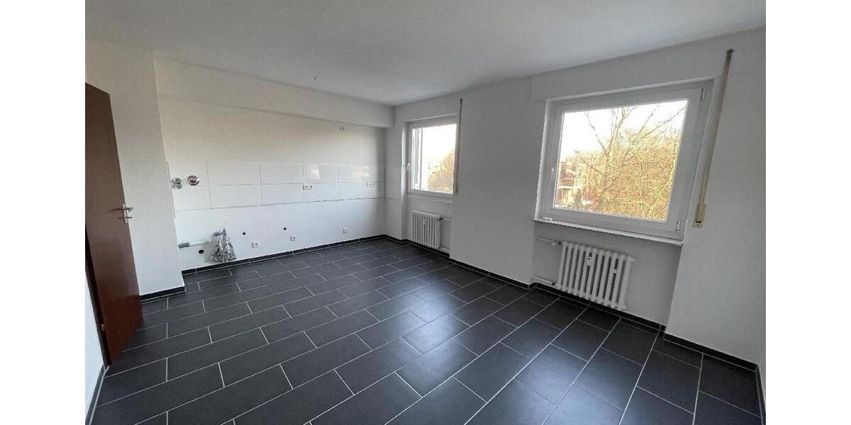 Etagenwohnung Düsseldorf Stadtbezirk 2 - 3 Zimmer, 104 m&sup2;, 1.550&euro; | Angebot:24441641