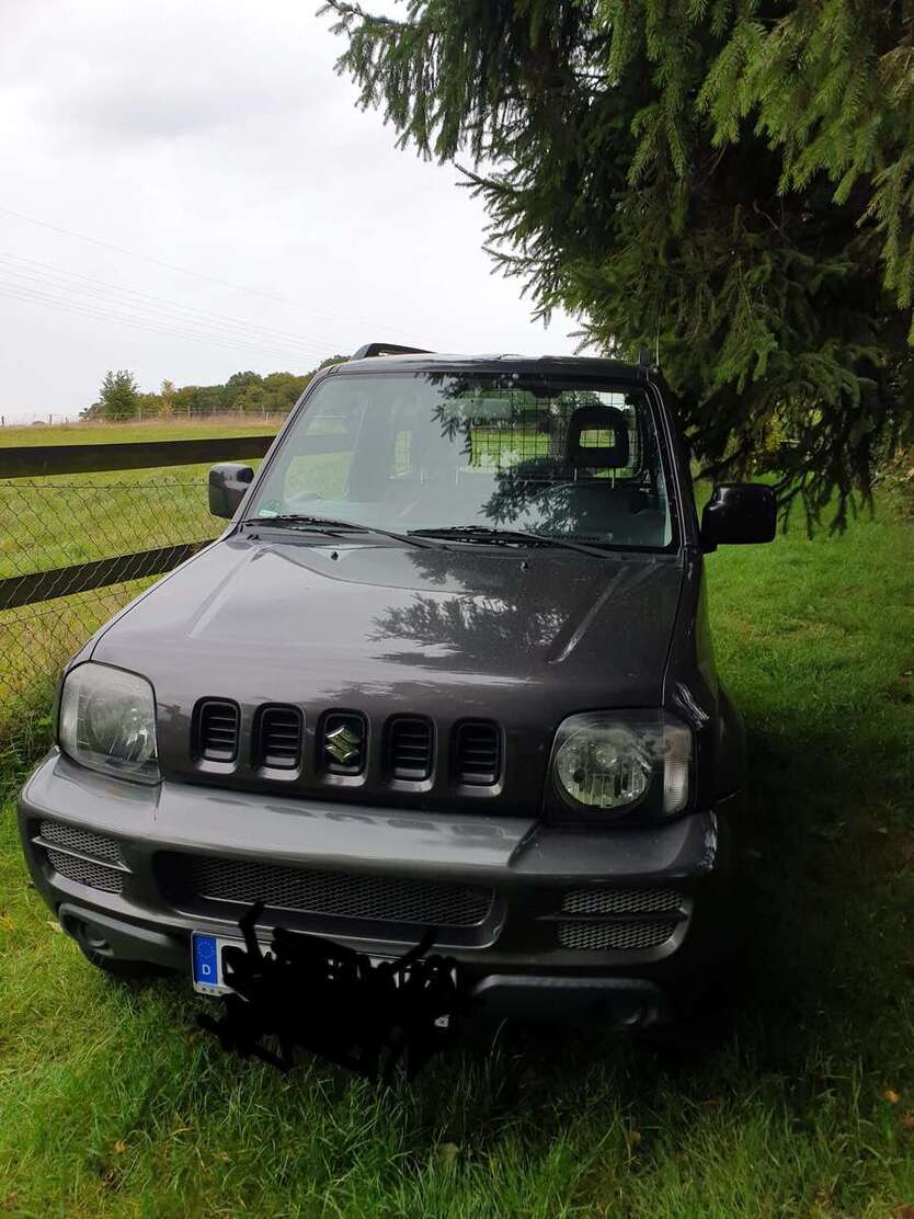 Suzuki Jimny 143.000 km 8.900 € Hückeswagen 42499