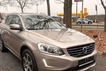 Volvo XC60 84.000 km 17.999 &euro; Köln 51107