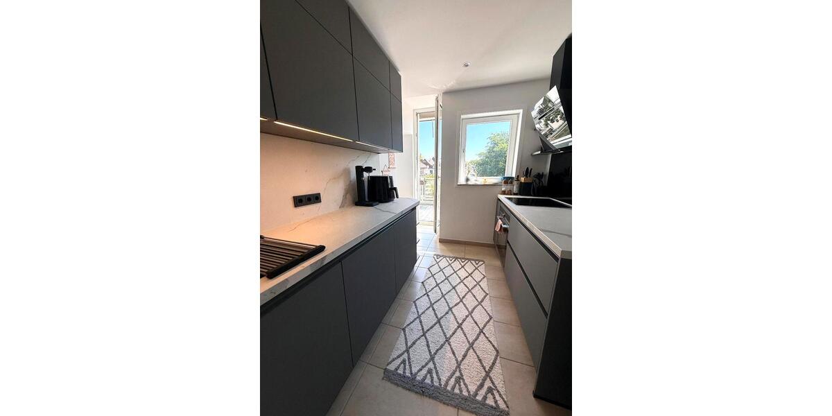 Dachgeschoßwohnung Düsseldorf Niederkassel - 3 Zimmer, 102 m&sup2;, 2.350&euro; | Angebot:27598728