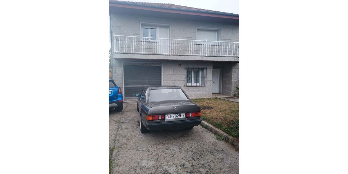 Mercedes-Benz 190 123.000 km 10.000 &euro; Köln 51061