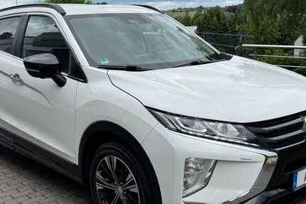 Mitsubishi Eclipse Cross 127.142 km 14.333 &euro; Radevormwald 42477