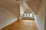 Dachgeschoßwohnung Solingen Aufderhöhe - 4 Zimmer, 85 m&sup2;, 930&euro; | Angebot:27603836