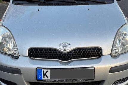 Toyota Yaris 220.000 km 1.350 &euro; Köln 51149