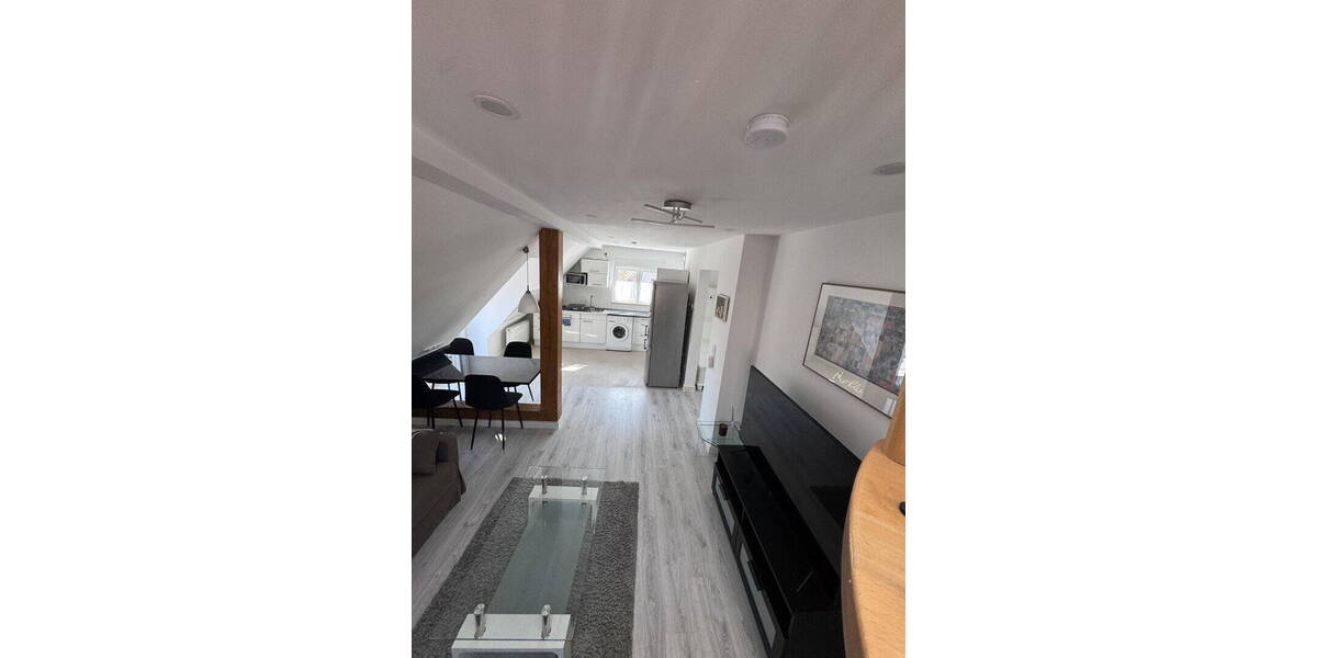 Etagenwohnung Düsseldorf Lohausen - 2 Zimmer, 80 m&sup2;, 1.400&euro; | Angebot:26511662