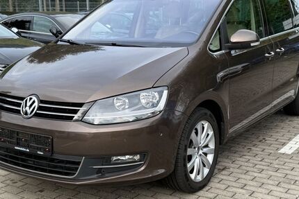 VW Sharan 273.521 km 8.829 &euro; Hilden 40721