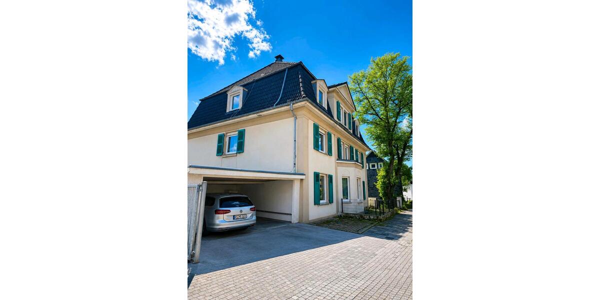 Erdgeschoßwohnung Remscheid - 4 Zimmer, 130 m&sup2;, 260.000&euro; | Angebot:26697110