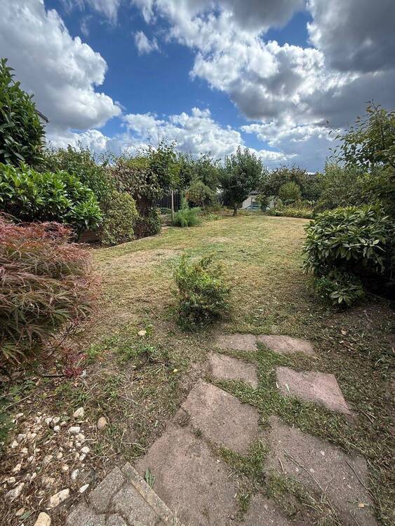 Charmantes Dreifamilienhaus in bester Lage von Baumberg. 9 zimmer