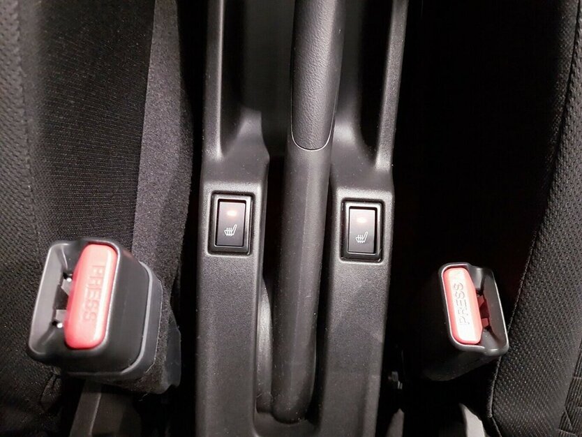 Suzuki Swift Comfort+ Allgrip Hybrid 6.000 km 21.980 € HAAN 42781