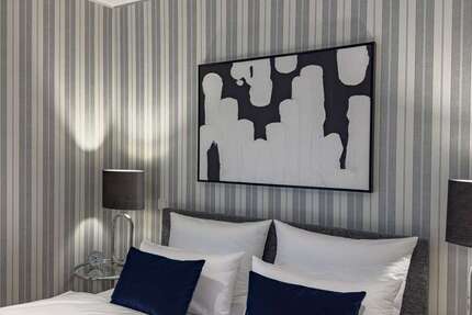 Wohnung zum Mieten in Düsseldorf 3.021,20 € 72.83 m² 3 zimmer