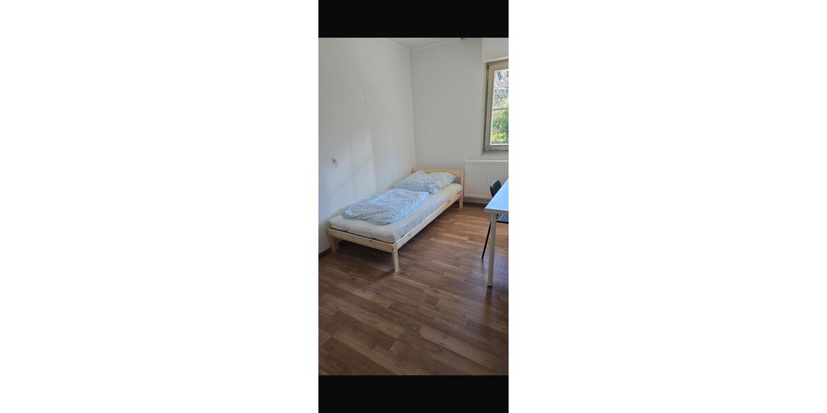 Einfamilienhaus Leverkusen Bergisch Neukirchen - 13 Zimmer, 250 m&sup2;, 5.100&euro; | Angebot:24716413