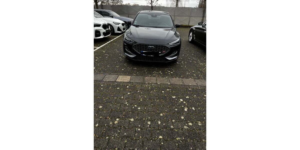 Ford Focus 4.900 km 36.700 &euro; Köln 50739