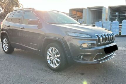 Jeep Cherokee 199.000 km 9.200 &euro; Köln 51105