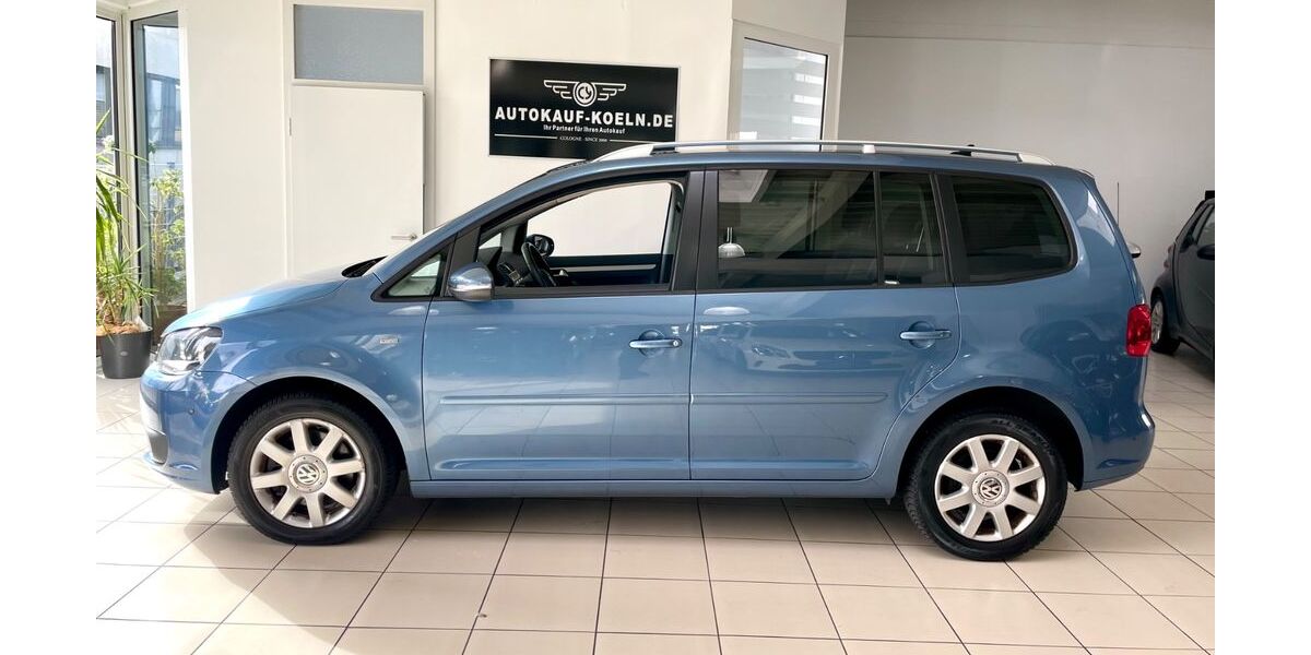 VW Touran 156.385 km 9.900 &euro; Köln 51067