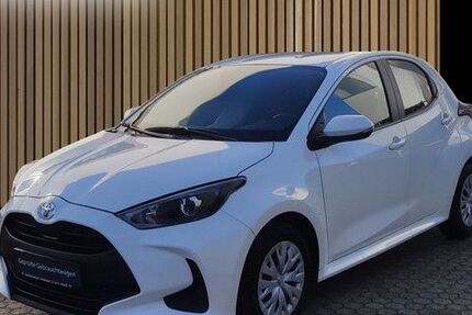 Toyota Yaris 30.414 km 14.990 &euro; Leverkusen 51381