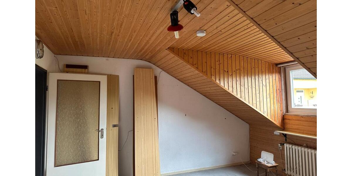 Dachgeschoßwohnung Velbert - 2 Zimmer, 55 m&sup2;, 100.000&euro; | Angebot:26592149