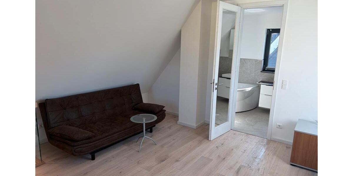 Einfamilienhaus Wülfrath - 3 Zimmer, 160 m&sup2;, 2.999&euro; | Angebot:27614854