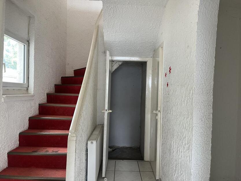 Kernsaniertes EinfamilienhausMFH mit EinliegerWohnung in Grevenbroich zur Miete