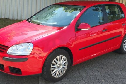 VW Golf TRENDLINE KLIMAAUT TELEFONIE orig 73.492 km ! 73.492 km 5.704 &euro; Köln 50858