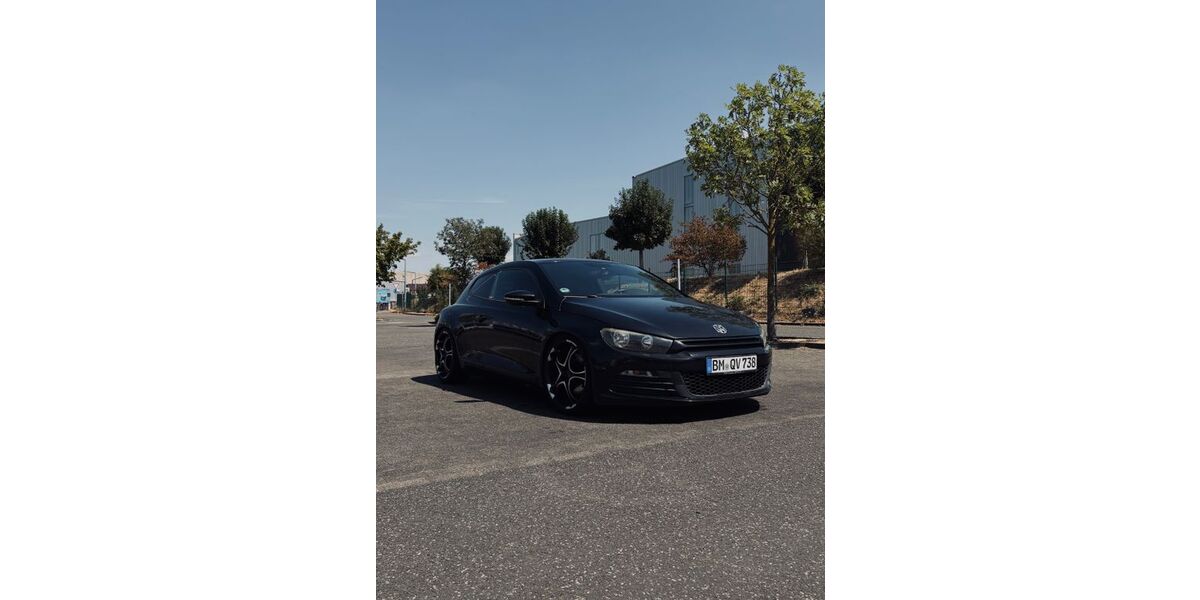 VW Scirocco 124.000 km 9.899 &euro; Pulheim 50259